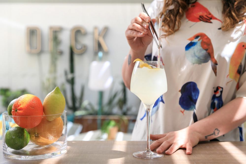 The Deck Hotel by HappyCulture - Deck Bar 2